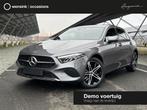 Mercedes-Benz A-klasse 250 e Star Edition Luxury Line | Pano, Auto's, Mercedes-Benz, Stof, Adaptive Cruise Control, 4 cilinders