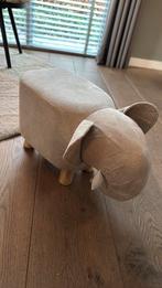 Olifant poefje, Huis en Inrichting, Ophalen of Verzenden, Zo goed als nieuw, Rond, Minder dan 50 cm