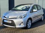 Toyota Yaris 1.5 Full Hybrid Dynamic|CAMERA|PANO|AIRCO|CRUIS, Auto's, Toyota, 1497 cc, Gebruikt, Zwart, 4 cilinders