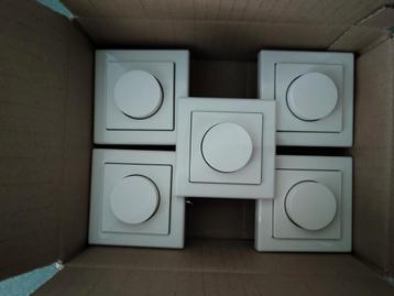 5x Merten / Schneider inbouw dimmers SBD400R-1 40-400W beschikbaar voor biedingen