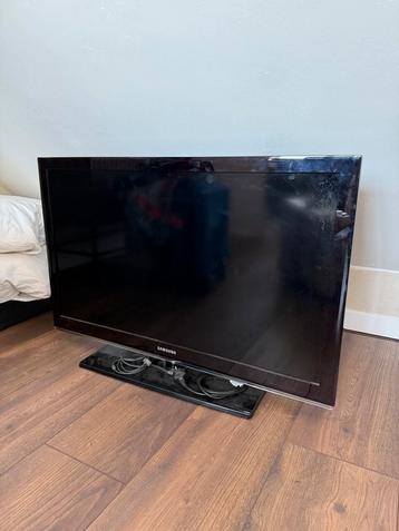 Samsung TV 40 inch beschikbaar voor biedingen