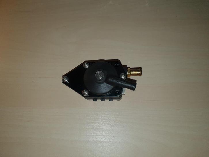 Brandstofpomp Johnson Evinrude 20-140 pk 438556, Watersport en Boten, Accessoires en Onderhoud, Nieuw, Motor en Techniek, Ophalen of Verzenden