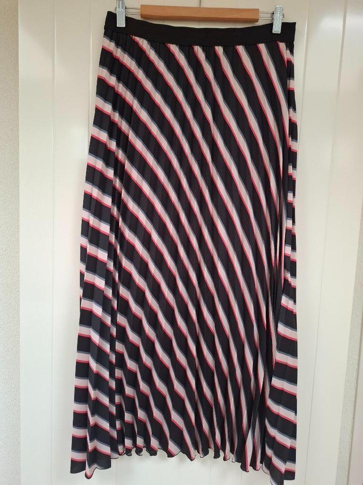 Prachtige plisse rok La Fee Maraboutee maat 40, Kleding | Dames, Rokken, Zo goed als nieuw, Maat 38/40 (M), Zwart, Onder de knie