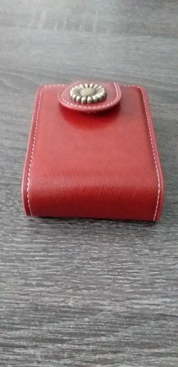 Sigaretten houder  beschikbaar voor biedingen