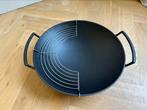 Le Creuset wok van gietijzer 35,5 cm diameter, Gebruikt, Gietijzer, Ophalen of Verzenden, Keramische plaat