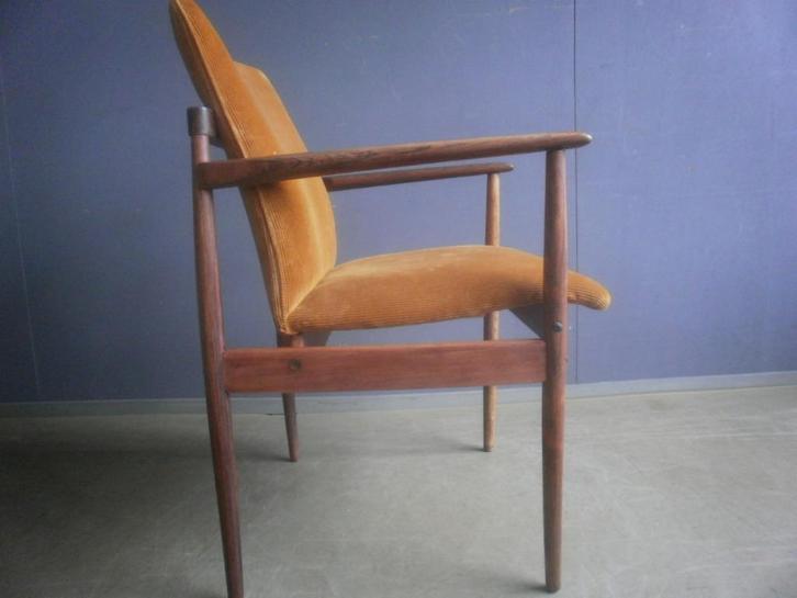 1960s stoel; m teak rondhout en gele ribstof, Huis en Inrichting, Stoelen, Gebruikt, Eén, Hout, Stof, Overige kleuren, Ophalen of Verzenden