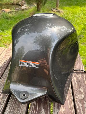 Te koop moto guzzi tank met leren hoes beschikbaar voor biedingen