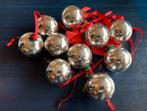 Zilverkleurige kerstballen met rood lint; ballen kerstmis, Ophalen of Verzenden, Zo goed als nieuw
