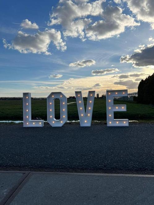LOVE Lichtletters te huur Bruidloft decoratie!, Hobby en Vrije tijd, Feestartikelen | Verhuur, Zo goed als nieuw, Overige, Ophalen of Verzenden