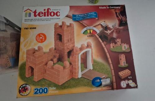 Teifoc Kasteel en Teifoc Basisset, Kinderen en Baby's, Speelgoed | Bouwstenen, Zo goed als nieuw, Overige merken, Ophalen of Verzenden