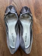 Chique pumps met steentjes, Zo goed als nieuw, Grijs, Menbur, Sandalen of Muiltjes
