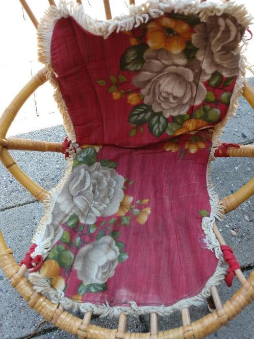 Vintage Rotan stoeltje, Kinderen en Baby's, Kinderkamer | Overige Meubels, Zo goed als nieuw, Stoel, Ophalen of Verzenden