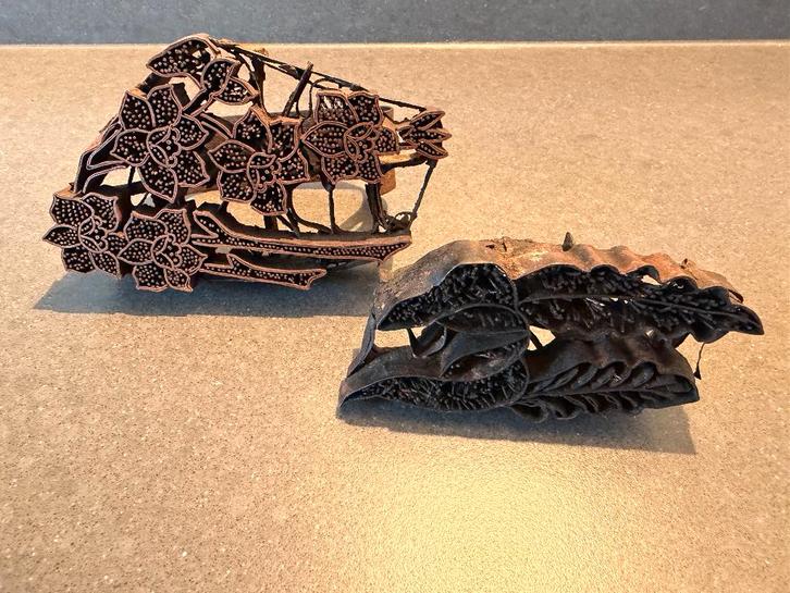 2 Prachtige antieke batikstempels van metaal, Antiek en Kunst, Curiosa en Brocante, Ophalen of Verzenden