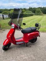 Senzo RivaLux R Special Rood 50 km/h Slechts 935 km €1.150,-, Fietsen en Brommers, Ophalen, Maximaal 45 km/u, Zo goed als nieuw