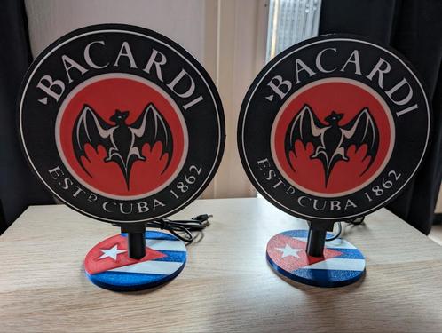Bacardi logo met verlichting., Verzamelen, Merken en Reclamevoorwerpen, Nieuw, Lichtbak of (neon) lamp, Ophalen of Verzenden