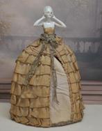 Oud Grote Halfdoll "Uit Aletta's Tijd", Antiek en Kunst, Ophalen of Verzenden