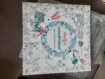 kleurboek voor volwassenen Amily's Wonderland beschikbaar voor biedingen