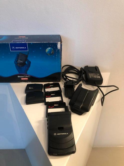 Motorola startac 70 in doos, Telecommunicatie, Mobiele telefoons | Motorola, Zo goed als nieuw, Zonder abonnement, Zonder simlock