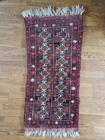 Vintage handgeknoopt tapijt Afghanistan beschikbaar voor biedingen