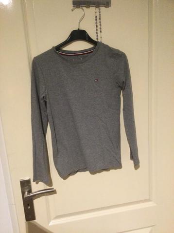 Shirt lange mouwen maat 146/152 beschikbaar voor biedingen