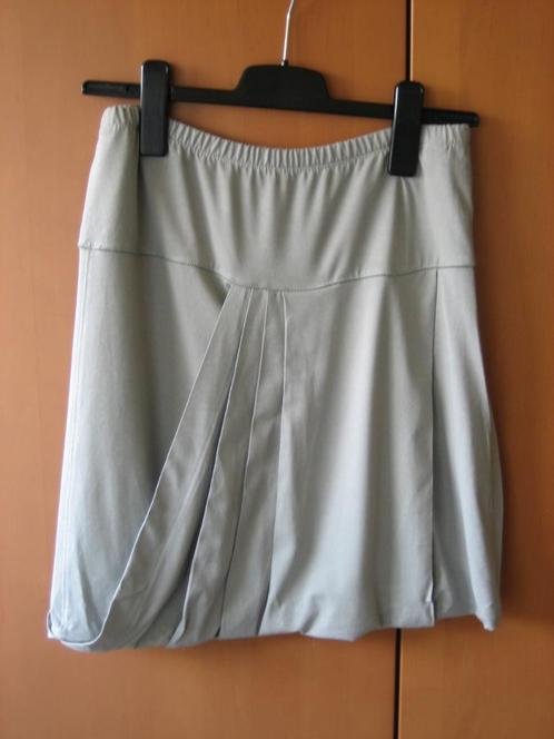 Mooi lichtgrijs speels rokje YAYA, maat S, snazzeys, Kleding | Dames, Rokken, Nieuw, Maat 38/40 (M), Grijs, Boven de knie, Verzenden