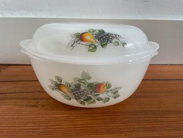 Retro Schaal in Goede Staat beschikbaar voor biedingen