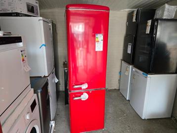 Nieuwe rode grote retro koelvries combi H 183 x B 54,5 cm  beschikbaar voor biedingen