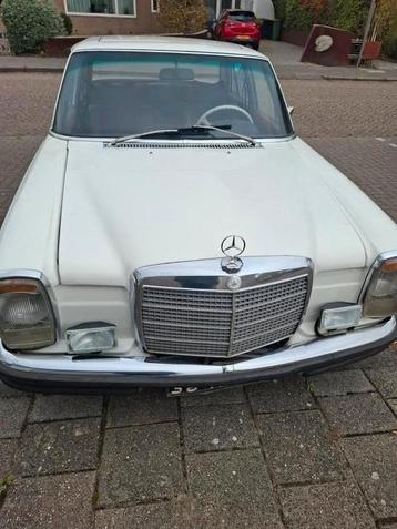 W115 300 diesel.oldtimer beschikbaar voor biedingen