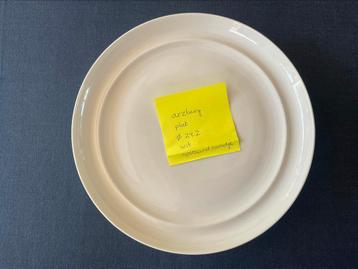 Arzberg plat bord 24.2/ wit met opstaand randje /porselein  beschikbaar voor biedingen