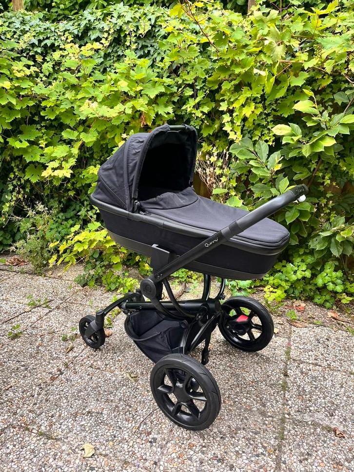 Quinny Moodd Black Devotion 2-1 set kinderwagen reiswieg, Kinderen en Baby's, Kinderwagens en Combinaties, Gebruikt, Kinderwagen
