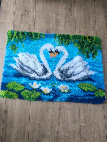 Nieuw Smyrna tapijt of wandkleed met zwanen 108 x 75 cm