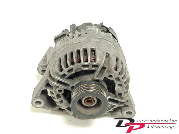 Dynamo van een Opel Corsa, Gebruikt, -, -, Opel