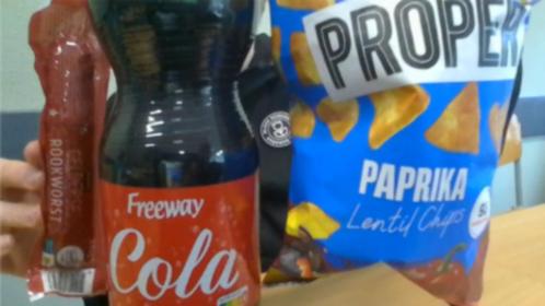 Cola, chips en rookworst, Huis en Inrichting, Keuken | Servies, Nieuw, Overige typen, Overige stijlen, Glas, Ophalen of Verzenden