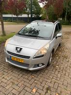 Peugeot 5008 1.6 THP Style 5PL 2012 Grijs, Auto's, Peugeot, Voorwielaandrijving, Zwart, 1435 kg, Parkeersensor