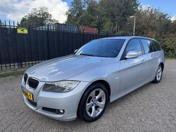 BMW 3 Serie Touring 318i Business Line Navi/Clima/Cruise/LMV beschikbaar voor biedingen
