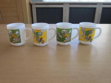 Arcopal France 4 mokken Tom en Jerry D7cm H9cm beschikbaar voor biedingen