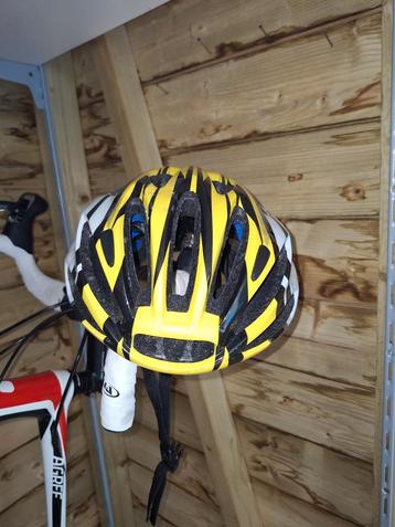 Agu fietshelm XL beschikbaar voor biedingen