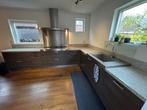 Keuken met granieten keukenblad, Huis en Inrichting, Keuken | Complete keukens, Ophalen, Gebruikt, Bruin, Hoekkeuken