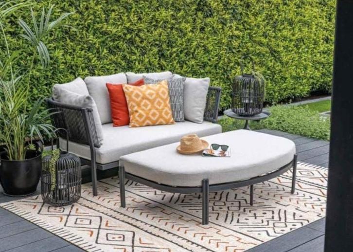 ZEER MOOIE LOUNGE LIGBED DAYBED kost elders €999 nu €700, Tuin en Terras, Ligbedden, Nieuw, Aluminium, Ophalen