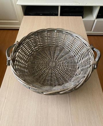 Rieten mand - ø47 cm beschikbaar voor biedingen