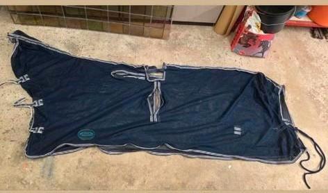 Ideal collection Vliegendeken met hals, Dieren en Toebehoren, Paarden en Pony's | Dekens en Dekjes, Zo goed als nieuw, Deken, Ophalen of Verzenden