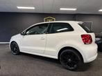 Volkswagen POLO 1.2 Style|Stoelverw|Grootscherm|Sportvelg|ne, Auto's, Volkswagen, Voorwielaandrijving, Euro 5, Gebruikt, Zwart