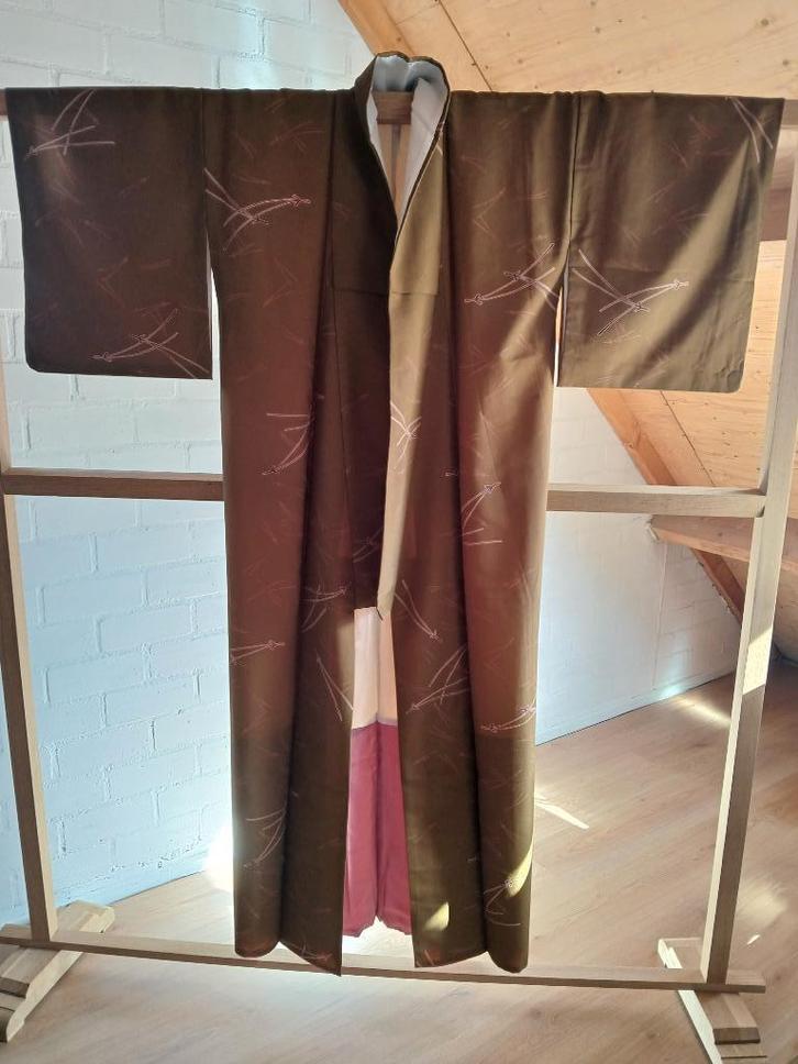 Traditionele Japanse Kimono masterd brown, Antiek en Kunst, Antiek | Kleding en Accessoires, Ophalen of Verzenden