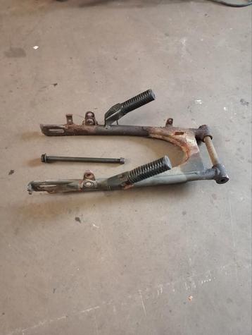 Nette rechte orginele achterbrug honda mb5 mt5 beschikbaar voor biedingen