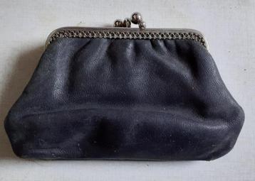 Vintage portemonnee 2 vaks met knip beschikbaar voor biedingen