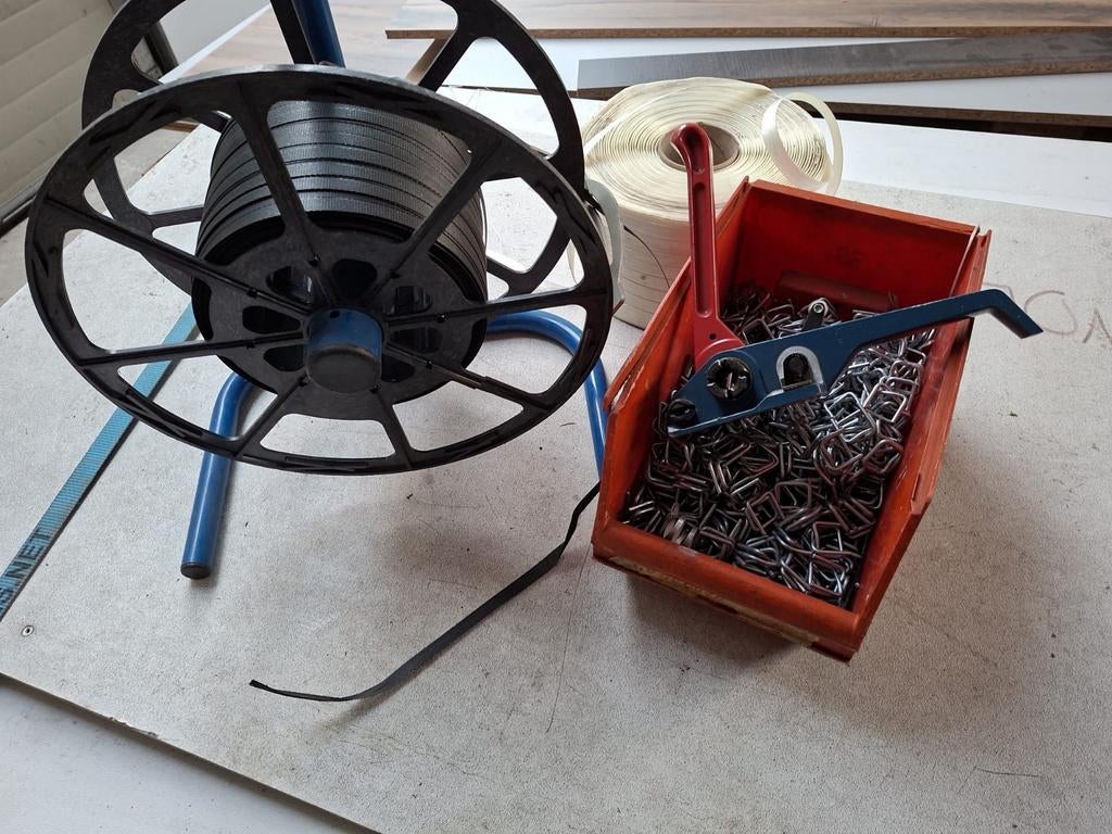 Afbindapparaat met haspel, koord en klemmen, Ophalen of Verzenden