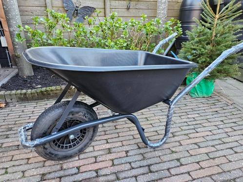 Aanbieding Kruiwagen kunststof bak 85 liter NIEUW, Tuin en Terras, Kruiwagens, Nieuw, Handmatig, Ophalen
