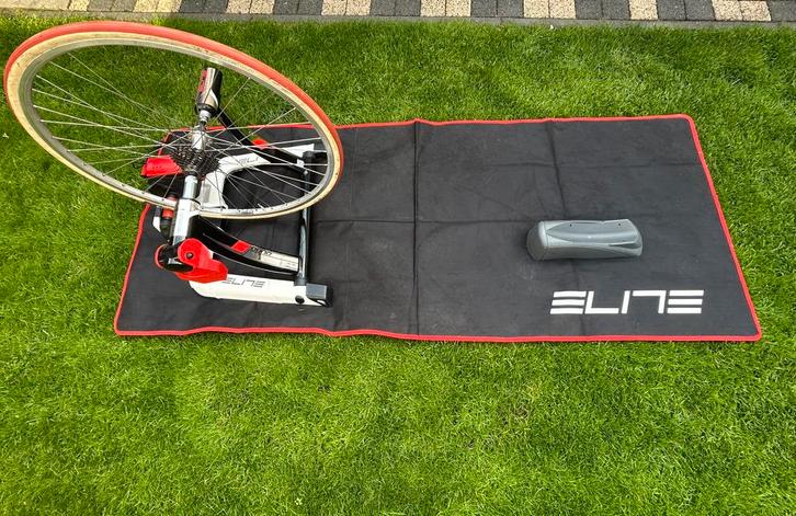 Elite Qubo Smart B+ binnentrainer, Sport en Fitness, Wielrennen, Zo goed als nieuw, Overige typen, Ophalen