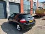 Toyota Auris 1.8 Full Hybrid 5DR CVT 2011 Zwart, Auto's, 74 €/maand, 4 cilinders, Zwart, Origineel Nederlands