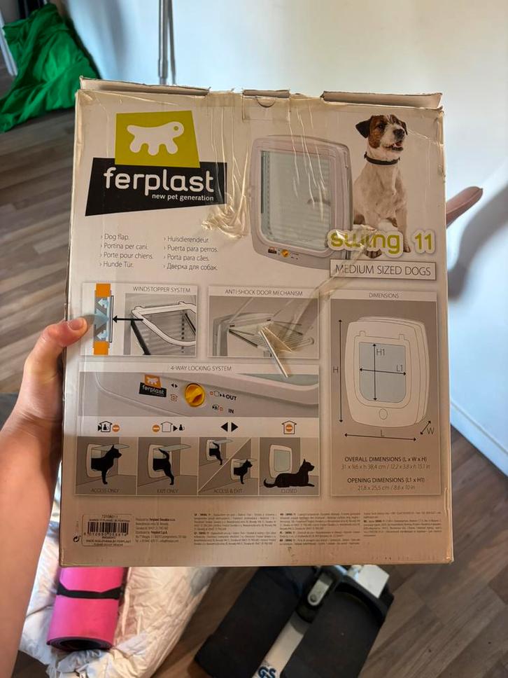Gratis, snel afhalen: Honden/kattenluik medium, Dieren en Toebehoren, Honden-accessoires, Nieuw, Ophalen of Verzenden